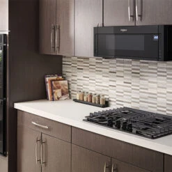 Whirlpool Gas Cooktop - 4 Burners - 30-inch - Black - 15,000 BTU