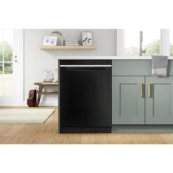 Whirlpool 47-dB Built-In Dishwasher With Hidden Controls - 24-in - Black