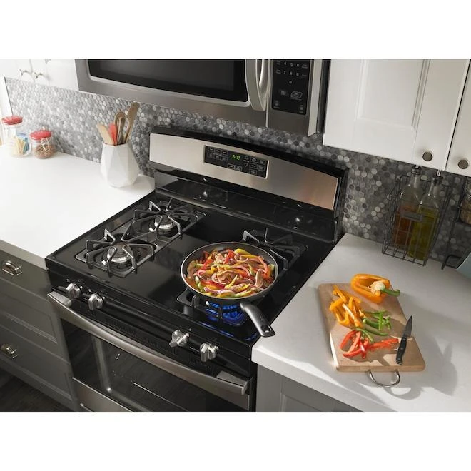 Amana 30-inch Electric Range With Extra-Large Oven Window (Stainless Steel) - Image 3