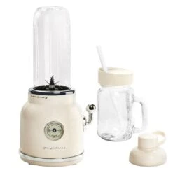 Frigidaire 20.3-oz. Cream 300 W Blender